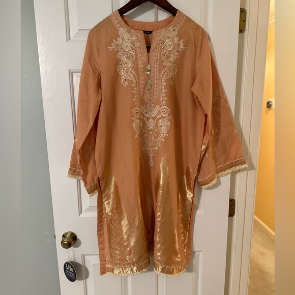 Sapphire brand Pakistani Embroidered Kurta size L - Picture 4 of 5